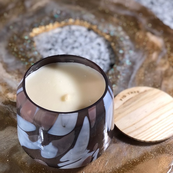 Anthropologie Kindred Candle • Fig Tree • “Fresh Green” - Picture 7 of 10